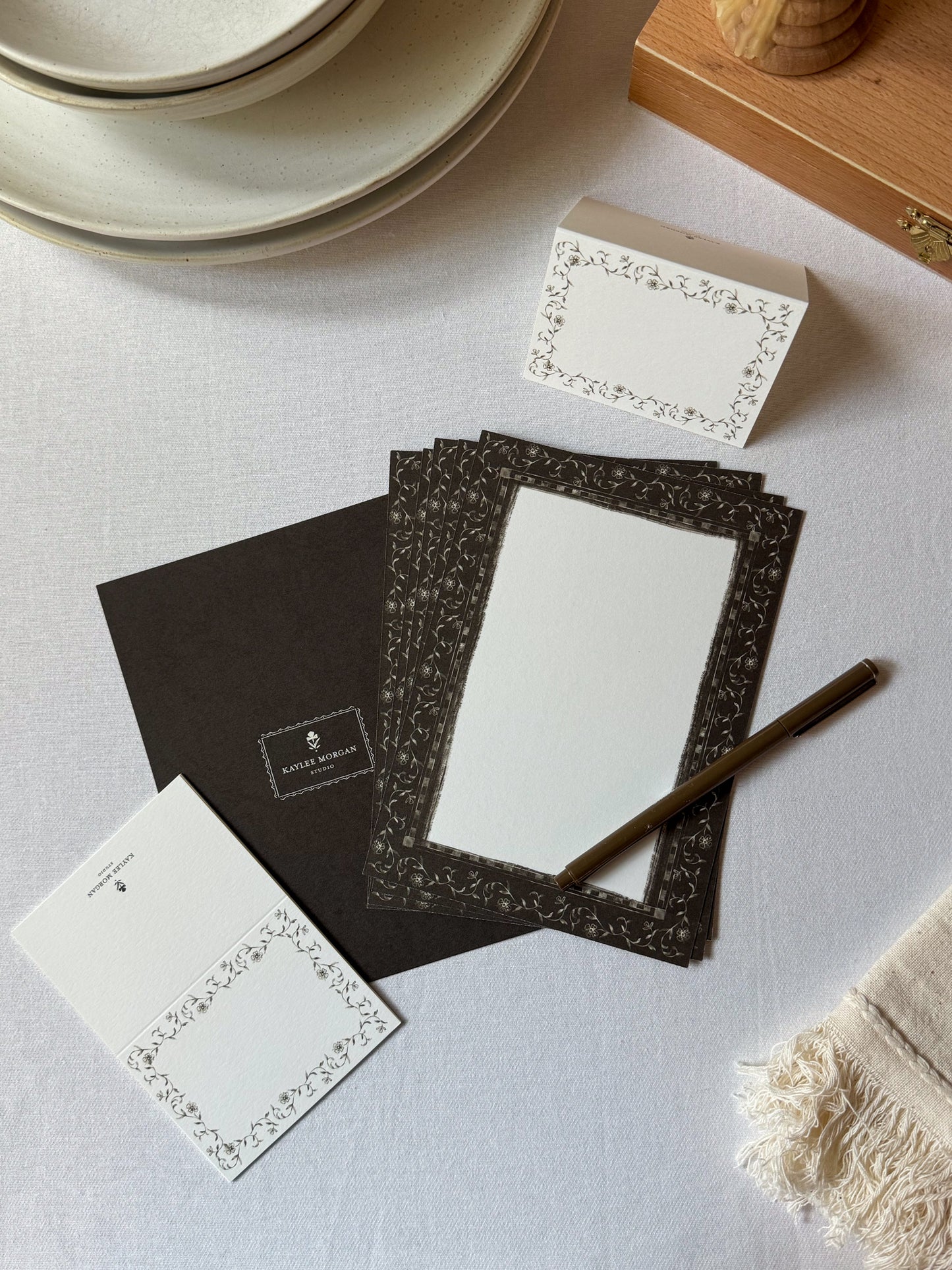 Heirloom Hosting Set