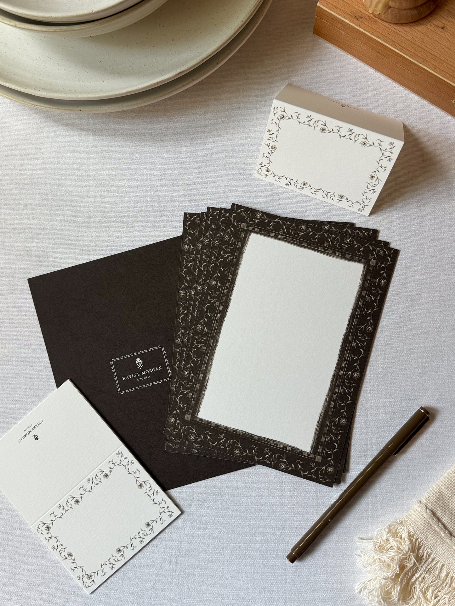 Heirloom Hosting Set