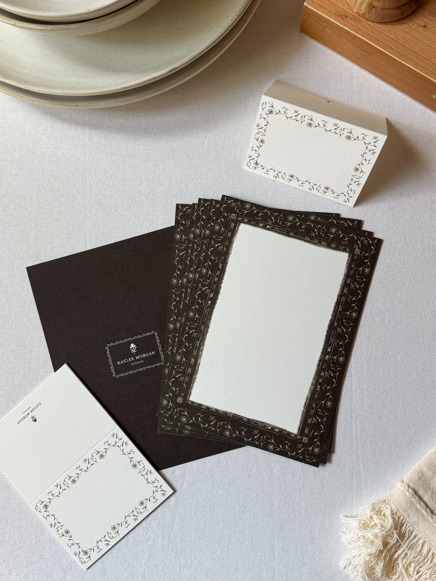 Heirloom Hosting Set