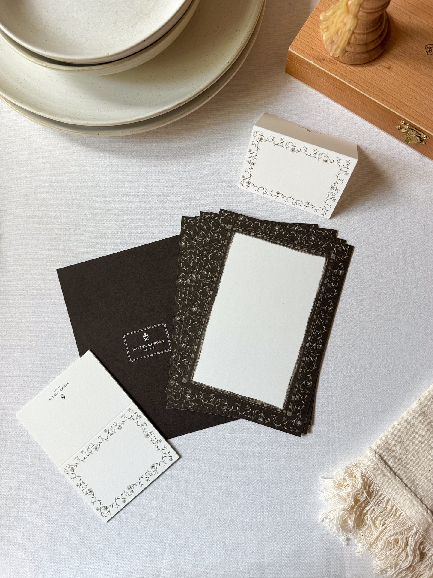 Heirloom Hosting Set