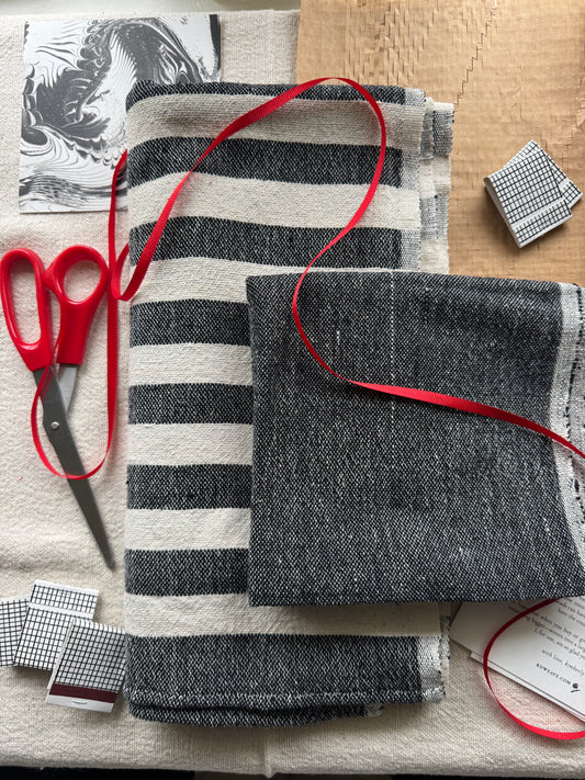 The Throw & Towel Set — Black