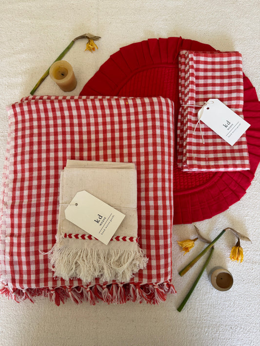 The Red Everyday Table — Seats 6