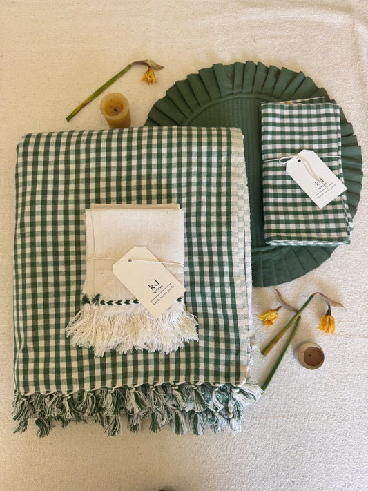 The Olive Everyday Table — Seats 6