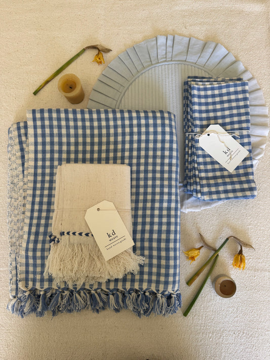 The Chambray Everyday Table — Seats 6